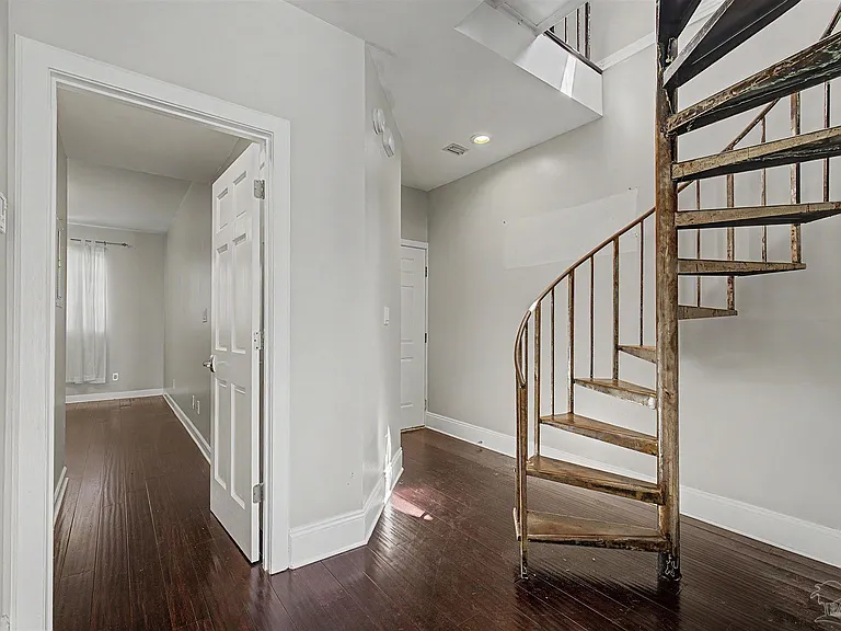 42 Baybridge Dr — Photo 25