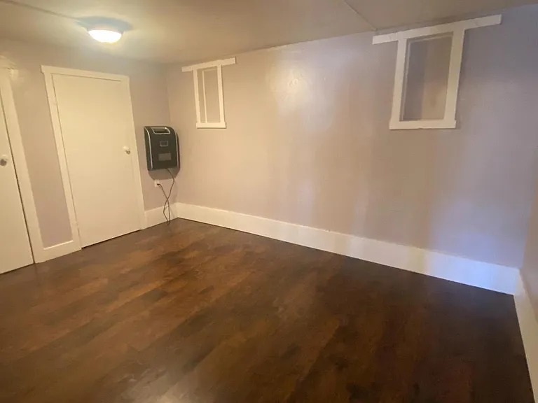 202 S Samuel St #103 — Photo 4