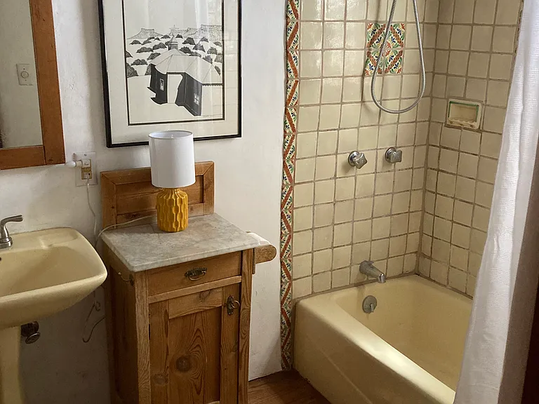 515 1/2 W San Francisco St — Photo 13