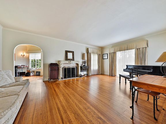 4th image of 29 San Leandro Way