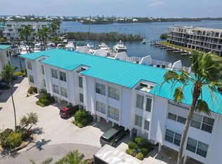 8272 Harborside Cir, Englewood, FL 34224