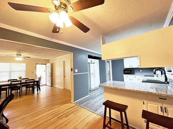 5th image of 111 Park Cir
