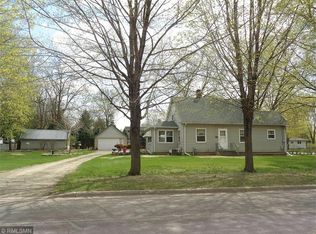 905 8th St SW, Faribault, MN 55021