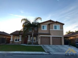 1007 Via Pelago St, Delano, CA 93215