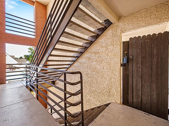 4th image of 1340 N RECKER Road #210