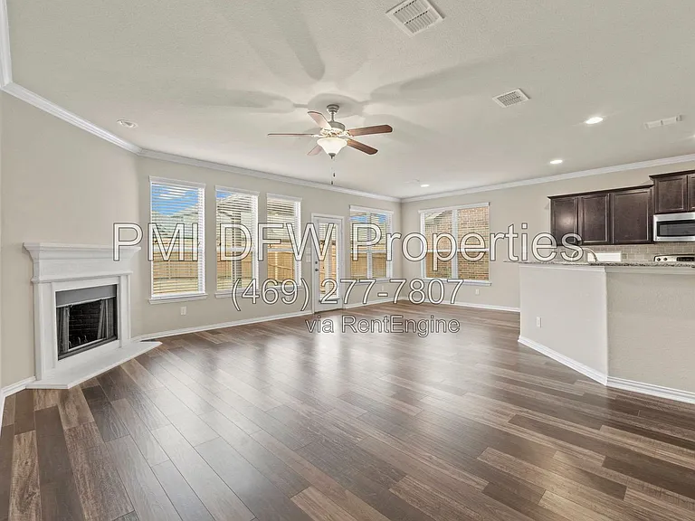 1624 Medina Ln — Photo 12