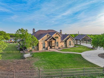 819 County Road 356, Vernia, TX, 78121