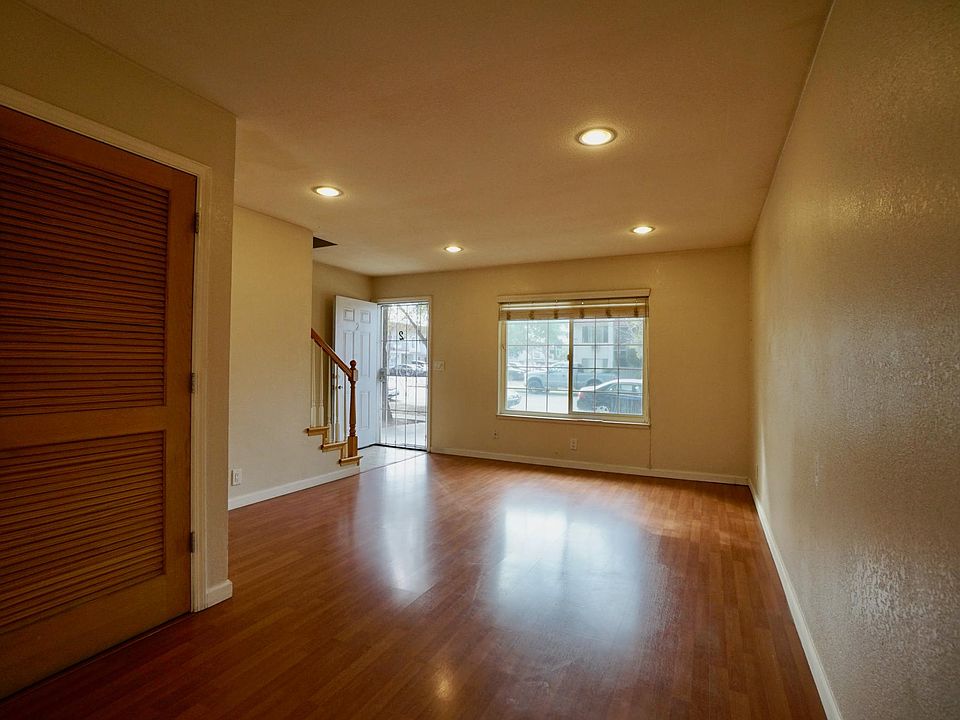 1st image of 1510 Flanigan Dr Unit 2