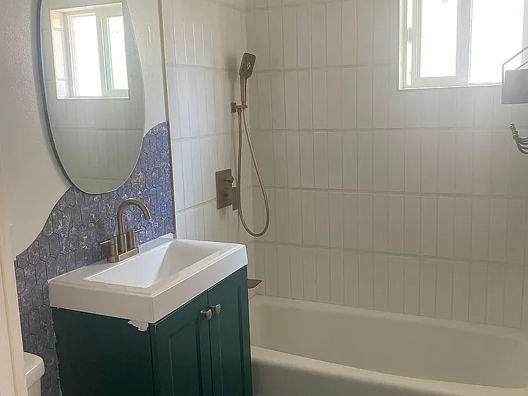 1061 Oaklawn Ave — Photo 8