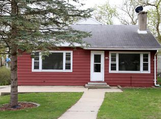 229 1st Ave, Fontana, WI 53125