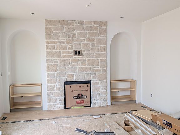 4th image of 33189 Pinchbeck Ave