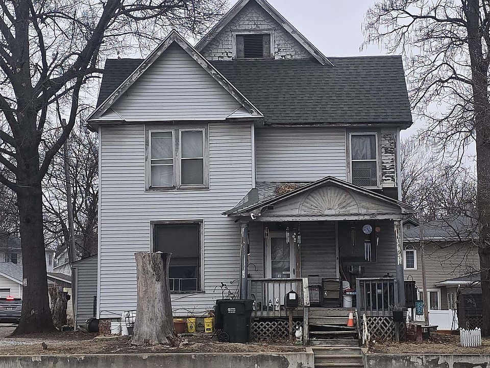 1st image of 911 A Ave E