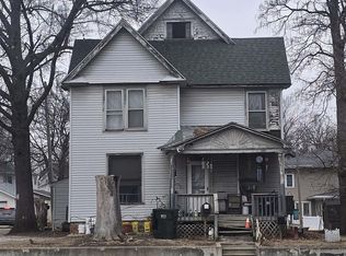 911 A Ave E, Oskaloosa, IA
