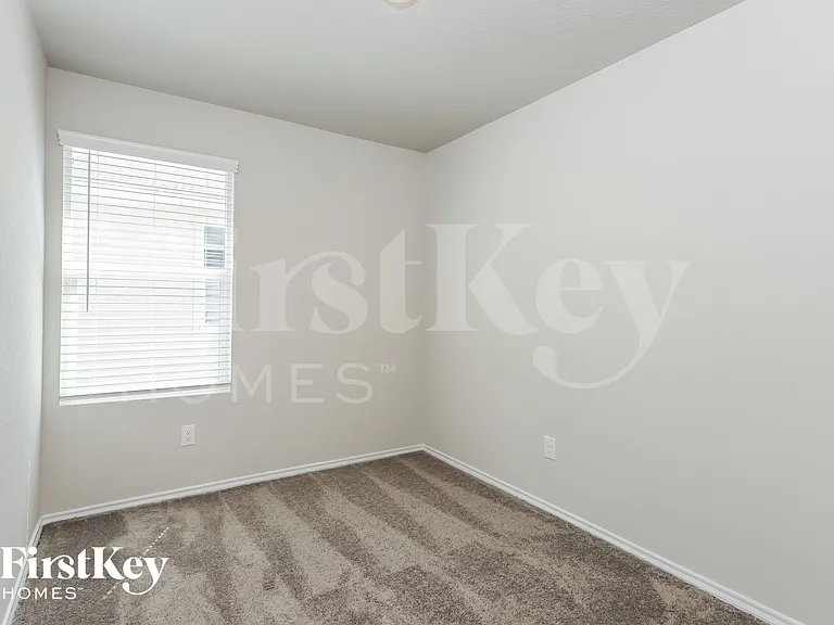 10719 Prusiner Dr — Photo 12