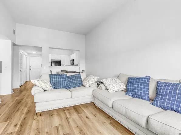 6765 Corporate Blvd APT 6310, Baton Rouge, LA 70809
