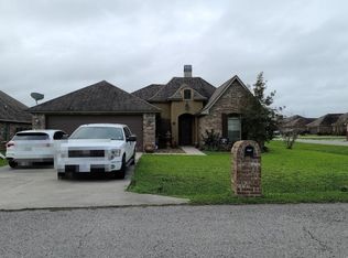 300 Flanders Ridge Dr, Youngsville, LA 70592