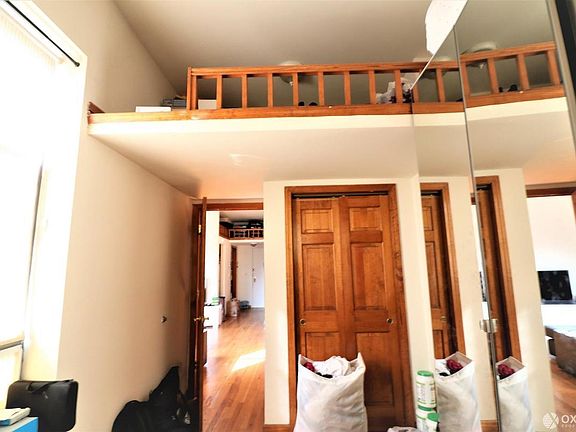 5th image of 50 W 90th St APT 5C