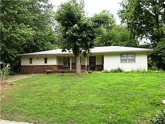1st image of 3021 N 82nd Ter