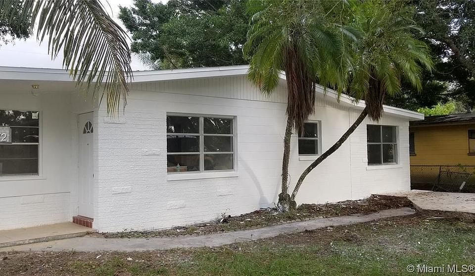 1st image of 1413 Bert Dr