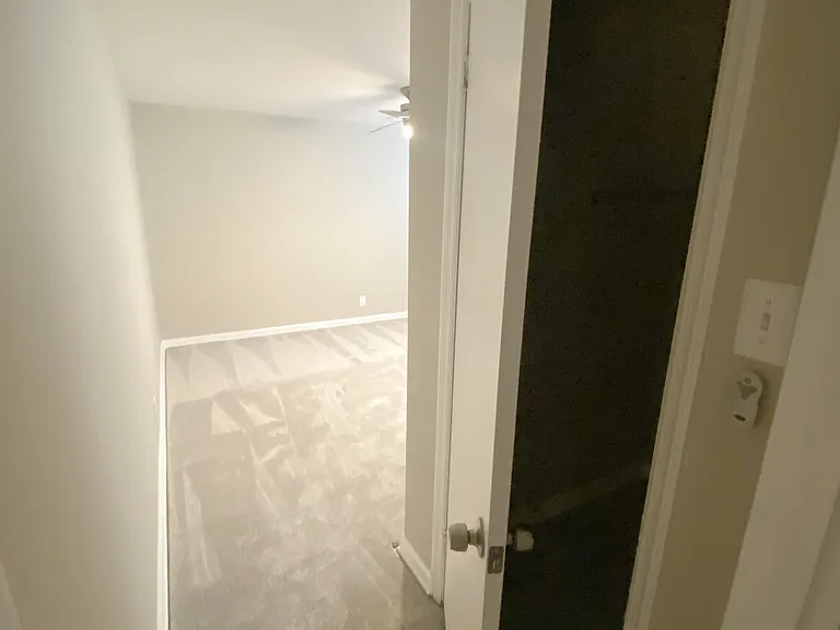872 Summerville Dr — Photo 13