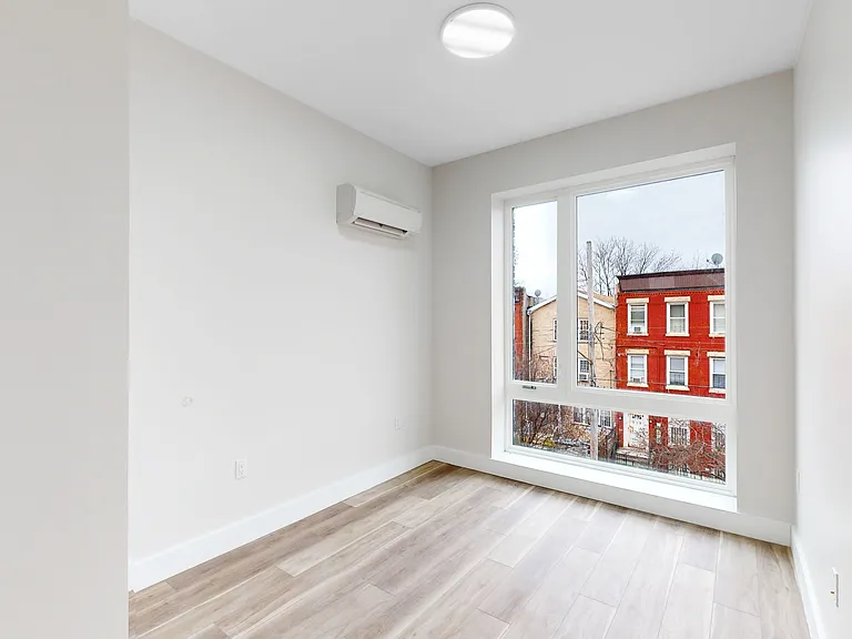 353 Miller Ave #4C — Photo 4