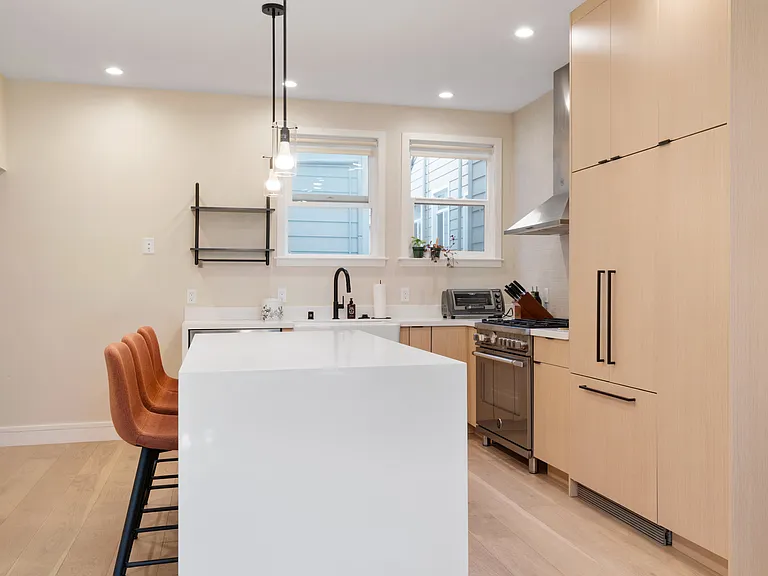 1492 Larkin St #3 — Photo 6