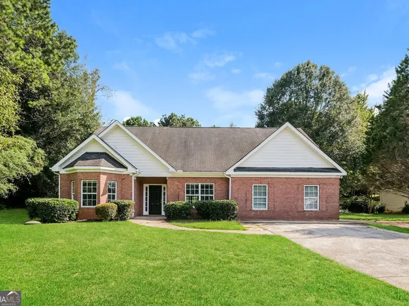 4617 River Rd, Ellenwood, GA 30294