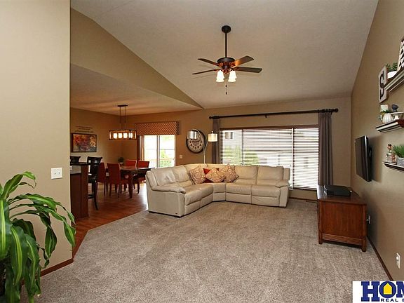 4th image of 6201 S 86th Ct