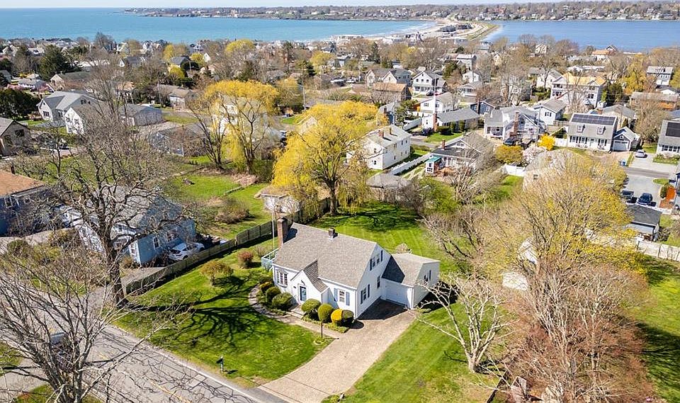 195 Wolcott Ave, Middletown, RI 02842 MLS 1353830 Zillow