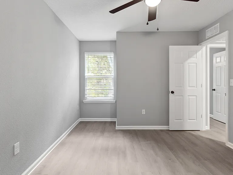 3229 Lenox Ave #1 — Photo 22
