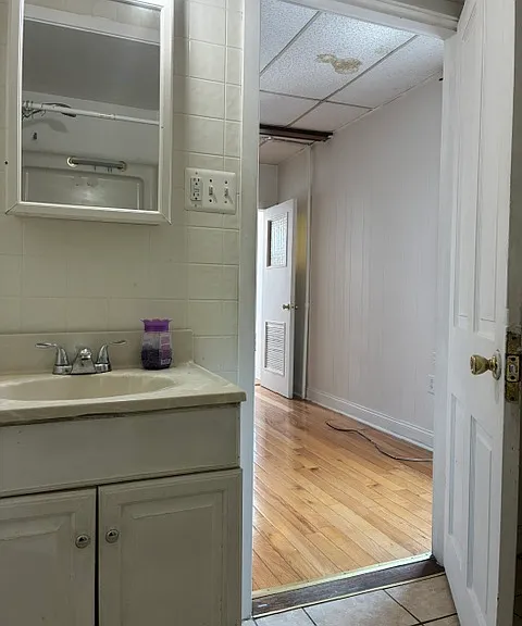 7990 Oxford Ave — Photo 9