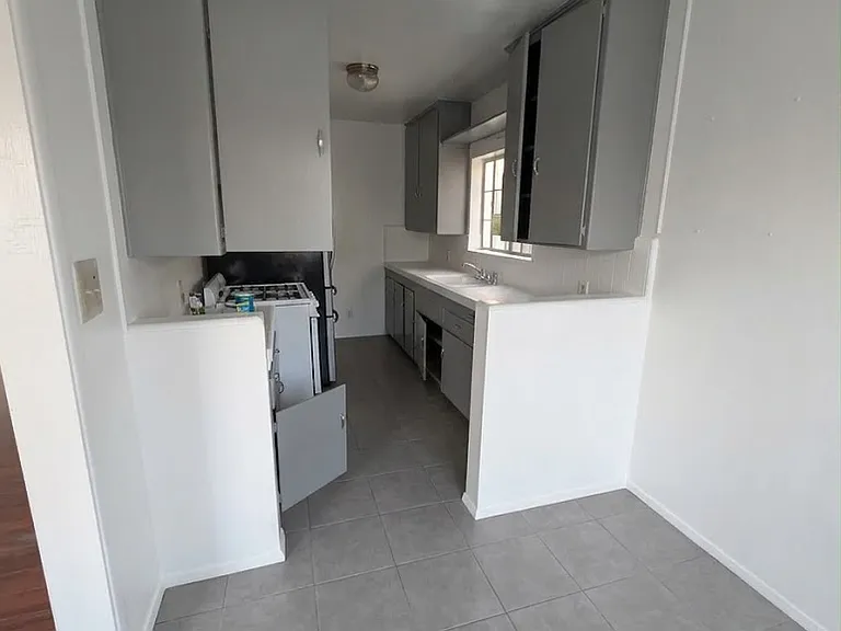 929 N Mariposa Ave #2 — Photo 4