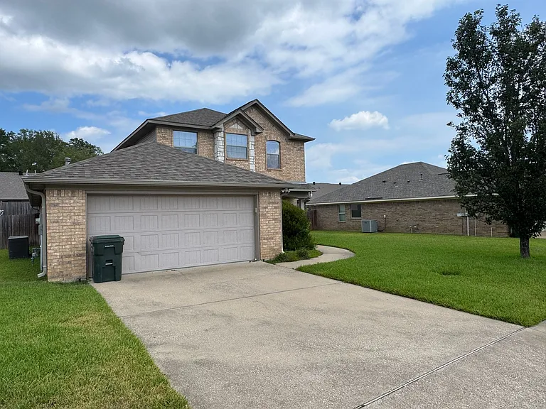 5805 Thompson Pl — Photo 3