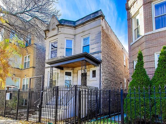 2nd image of 4640 N Saint Louis Ave