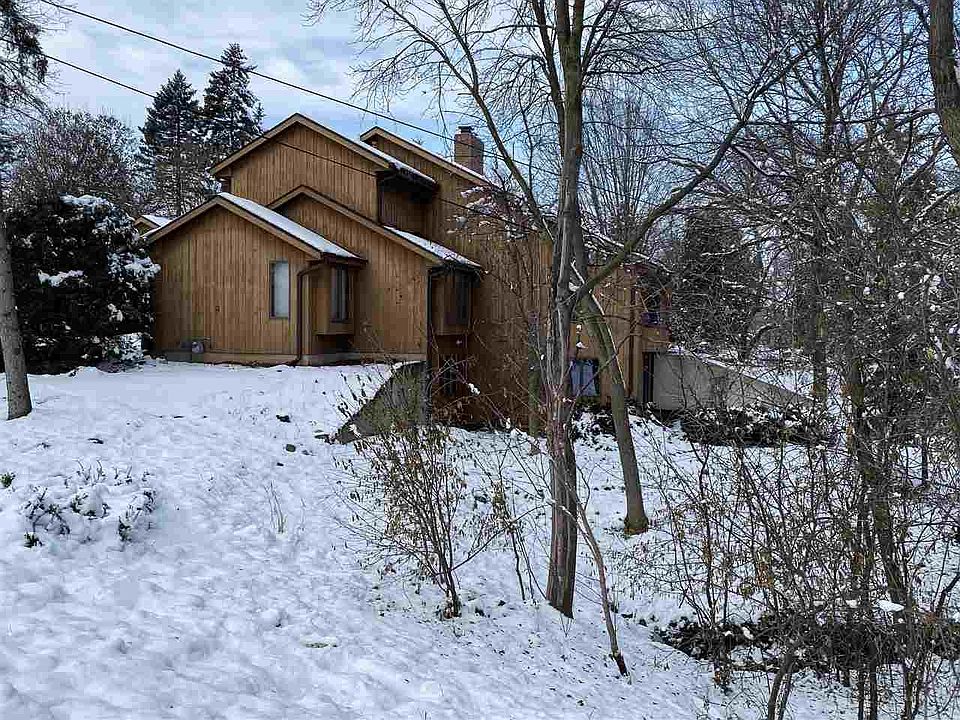 2nd image of 2110 Palisades Dr
