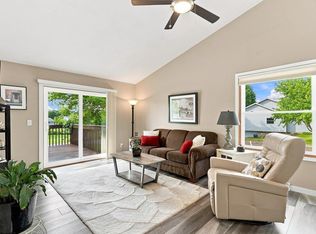 631 Constitution Ln, Deforest, WI 53532