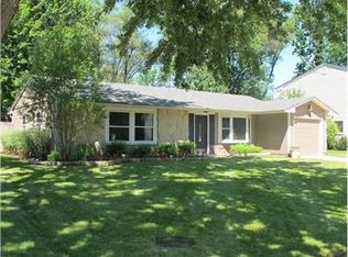 815 S 12th Ave, St Charles, IL