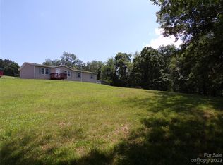 38 Wessolleck Dr, Leicester, NC 28748