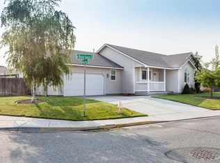 2443 N Rhode Island Ct, Kennewick, WA 99336