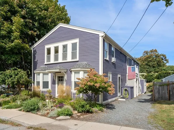 5 Rocky Neck Ave, Gloucester, MA 01930