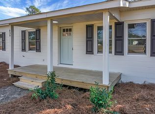 639 Lakeside Dr, Moncks Corner, SC 29461