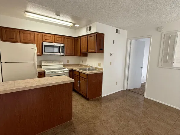 1810 E Blacklidge Dr, Tucson, AZ