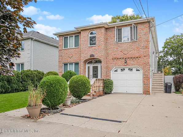 39 Selkirk St, Staten Island, NY 10309
