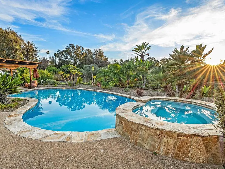 6870 La Valle Plateada — Photo 34