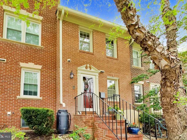 115 Great Falls St, Falls Church, VA 22046