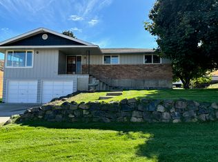 704 Lacey Ave, Selah, WA 98942