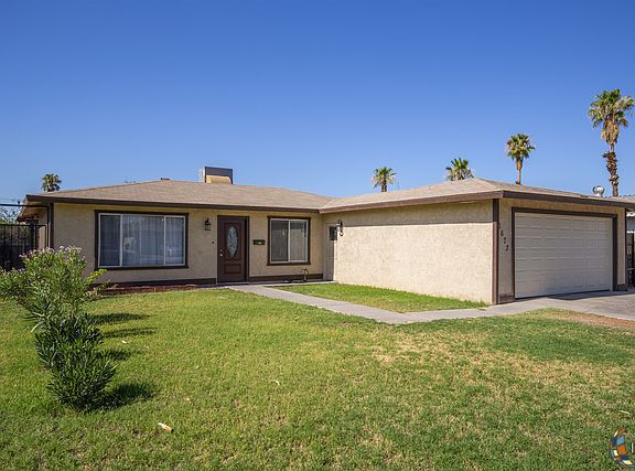 2nd image of 1673 Smoketree Dr