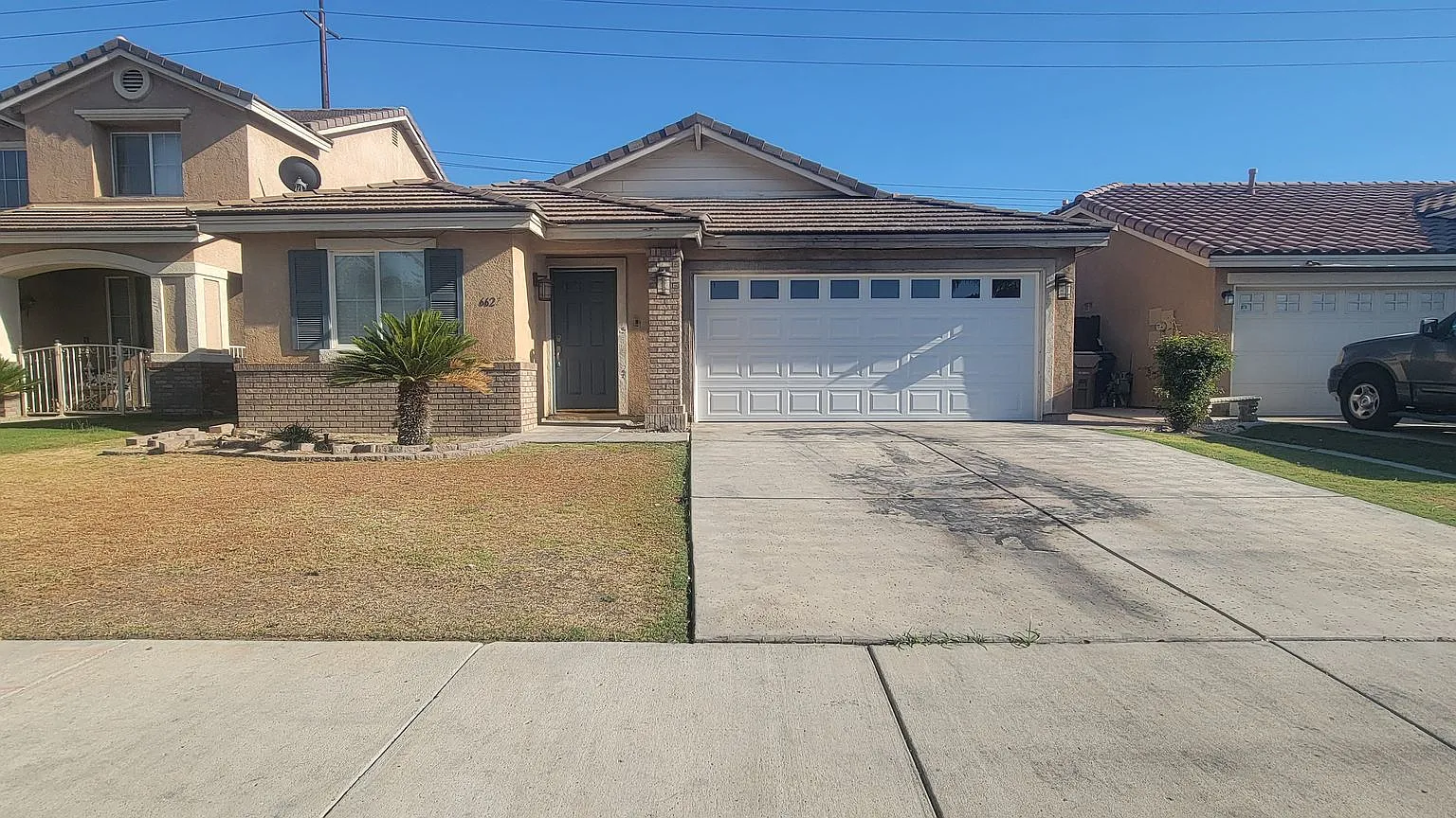 Silver Moon Dr 2 — Photo 1