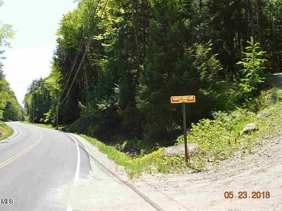 2nd image of 23 Hemlock Ridge Lane