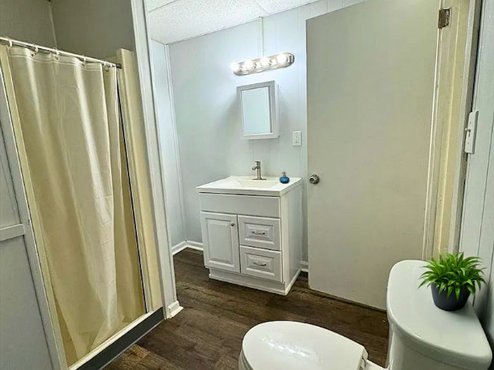 For Rent : $1225